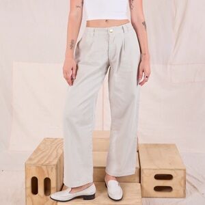 Big Bud Press Mid Rise Pleated Trouser Pants Size S Stone White Baggy Straight